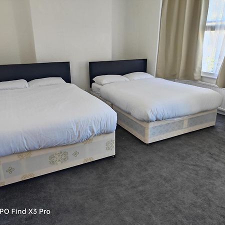East London 2 Bedroom Apartment المظهر الخارجي الصورة
