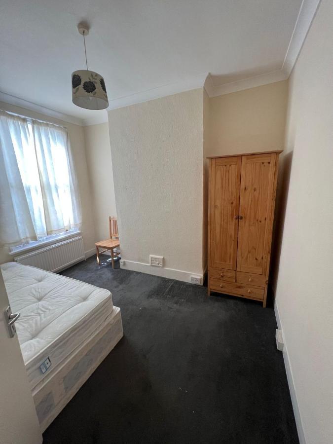 East London 2 Bedroom Apartment المظهر الخارجي الصورة