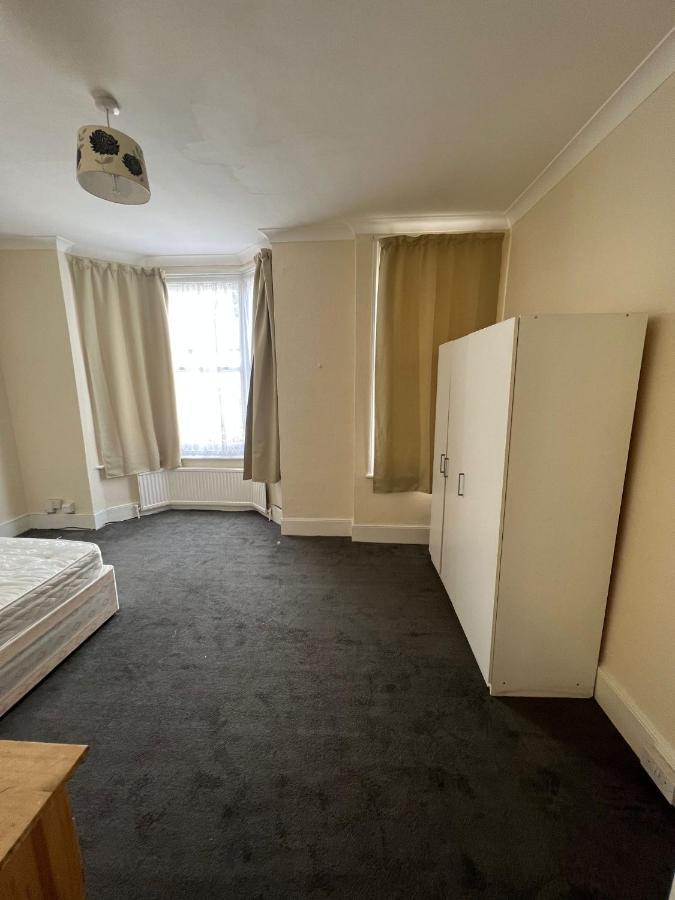 East London 2 Bedroom Apartment المظهر الخارجي الصورة