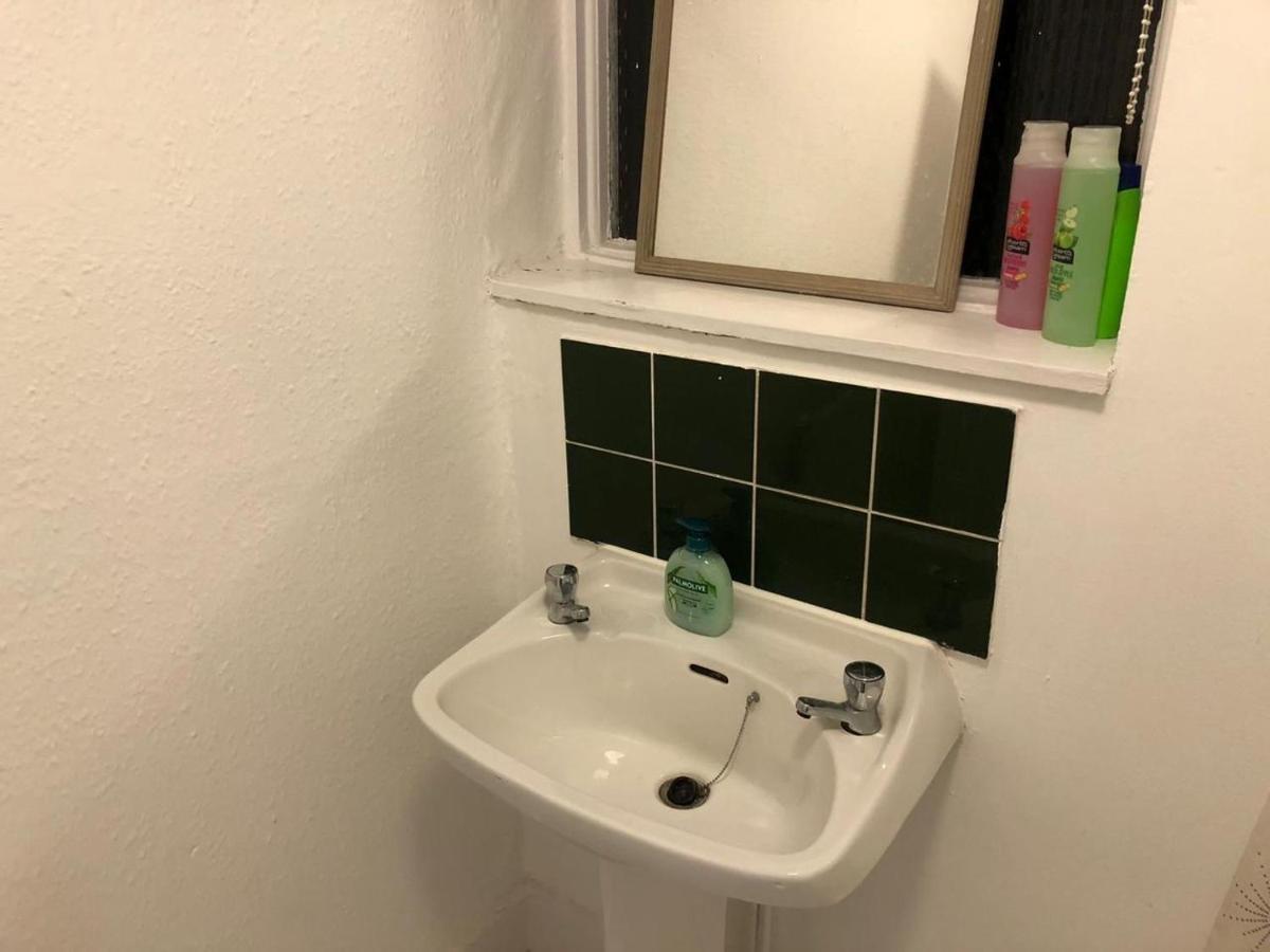 East London 2 Bedroom Apartment المظهر الخارجي الصورة