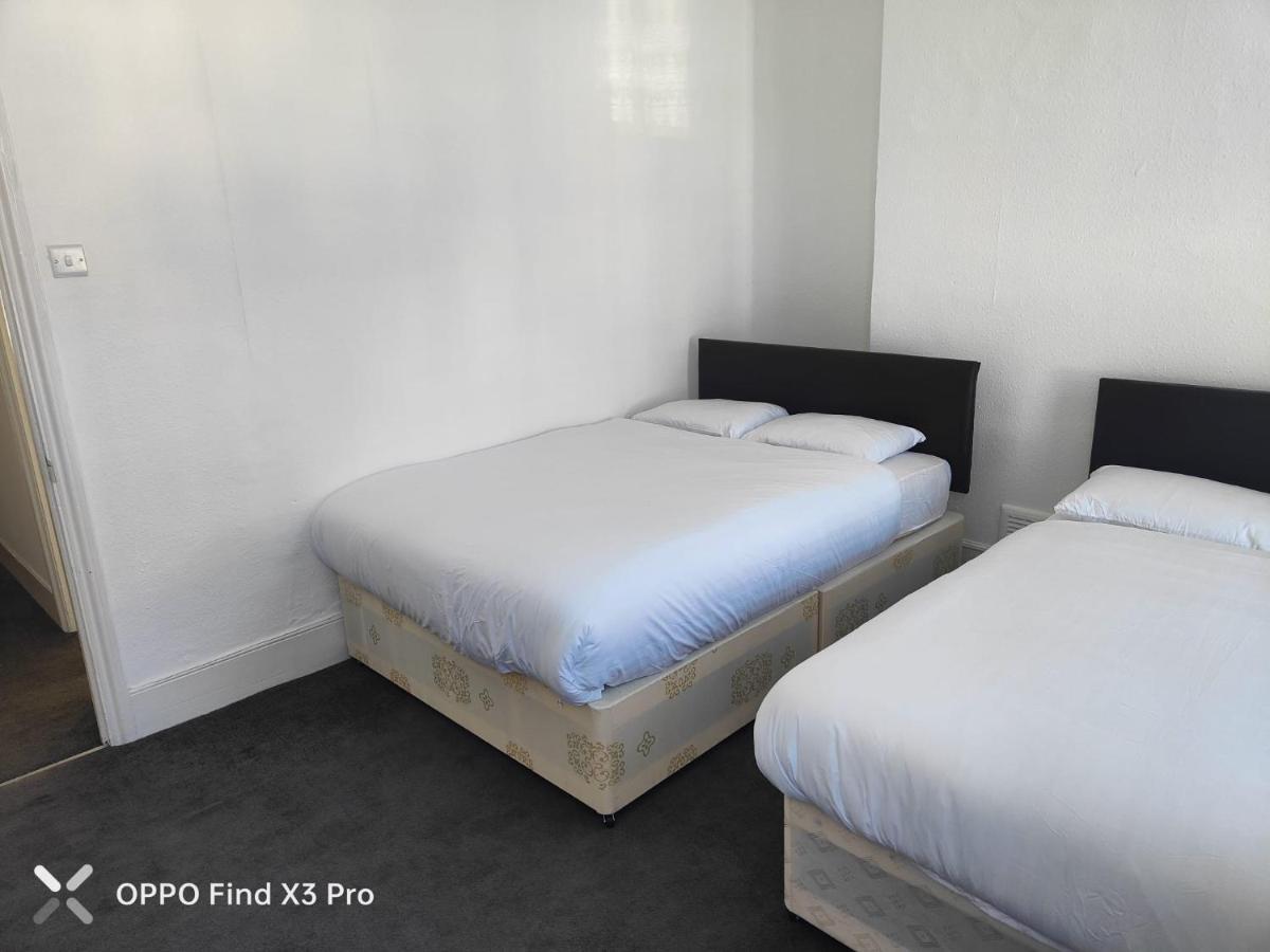East London 2 Bedroom Apartment المظهر الخارجي الصورة